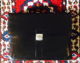 Vintage officebag| vintage leather suitcase | vintage leather bag| akte tas| leren schooltas | akte koffer | leren akte tas