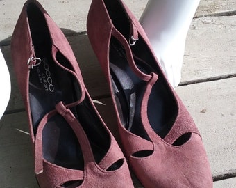 dusty rose pumps