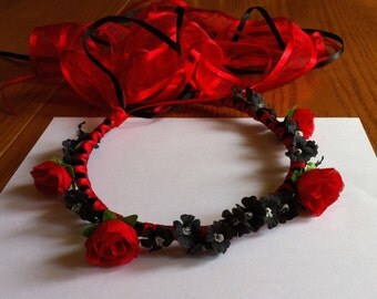 Flower Crown - Rosebud & Gypso Bridal Bridesmaid Flower Head Wreath Floral Ribbon Halo Head Piece Red Black Blue Garland C-Margaret