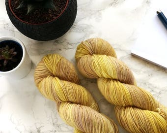 Hand dyed sock yarn, hand dyed yarn, merino yarn, handgefärbte wolle, merino sockenwolle, handmade gift, gift for wife, DYE TO ORDER - Gold
