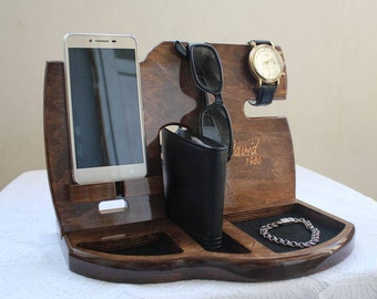 personalized men gift,docking station for men,gift for men,phone docking station,christmas gift for men,groomsmen gift,father day,mens gift