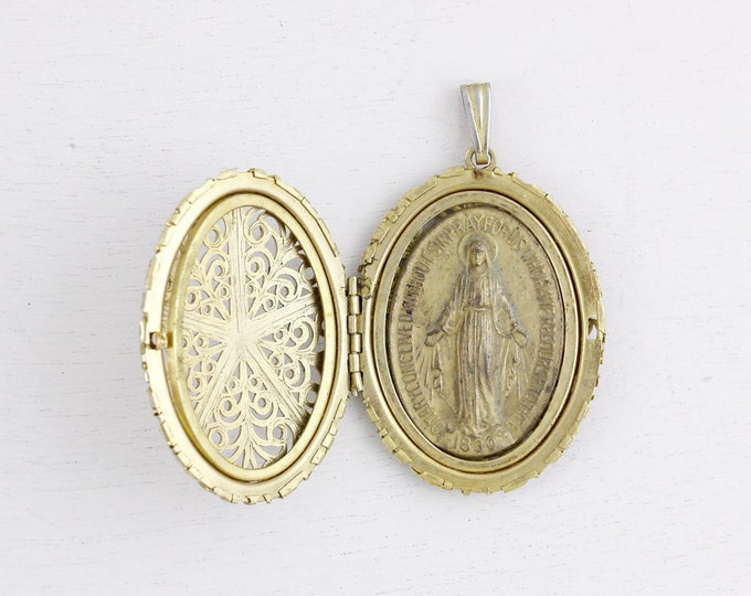 Vintage filigree locket pendant, Virgin Mary pendant, Devotional Catholic religious jewelry, Baptism confimation gift, photo locket