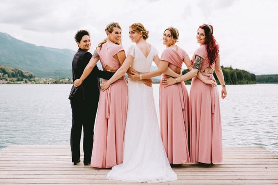 Robes de demoiselle d'honneur rose : pour un rôle attrayant dans le