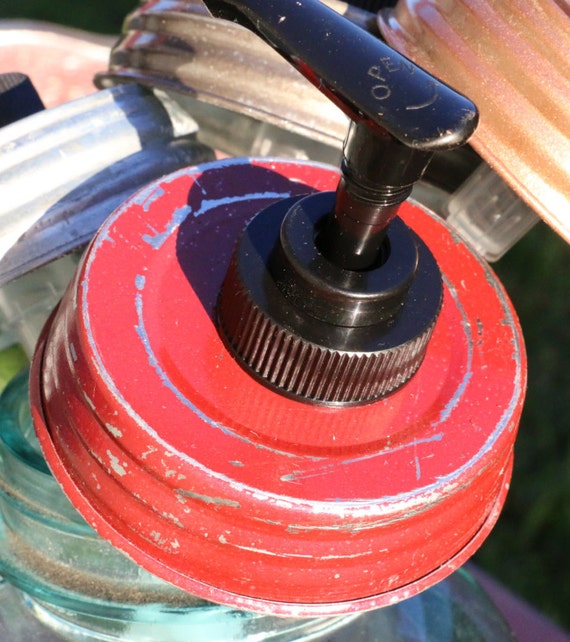 Mason Jar Lid with Pump
