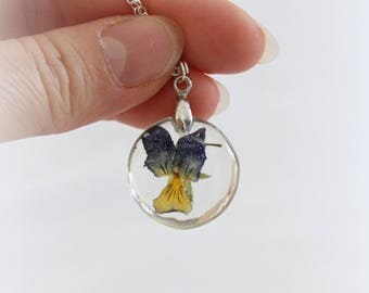 Real flower necklace - Pansy viola resin jewelry - Pressed Flower - Resin Jewellery Gift for Women - Terrarium jewelry - Romantic gift