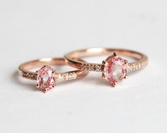 Rose Gold Sapphire Ring, Peach Pink Sapphire Ring, Oval Sapphire Ring, Diamond Sapphire Ring, Sapphire Diamond Band, Minimalvs