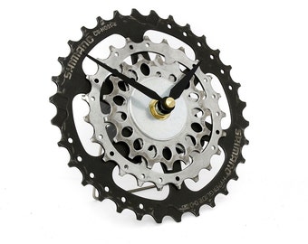 Recycled Bicycle Gear Desk Clock, Bike Clock, Upcycled Clock, Eco Clock, Eco friendly Decor, Bicycle Clock, Cycling Gift, Bike, Gift for Him