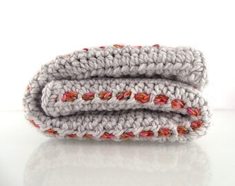 Gehaakt deken handgemaakt bulky camel bruin wol door CuddleAndSnooze