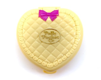 Vintage 1994 Polly Pocket Nursery Yellow Heart Compact Pink Bow Lace Original Bluebird 90s Original Retro Fairy Kei Kawaii Doll Baby Pastel