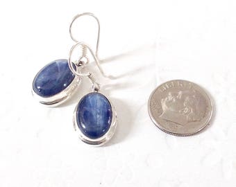 Blue kyanite Earrings, kyanite earrings, kyanite jewelry, blue drop earrings, blue gemstone earrings, blue gemstone kyanite, blue earrings
