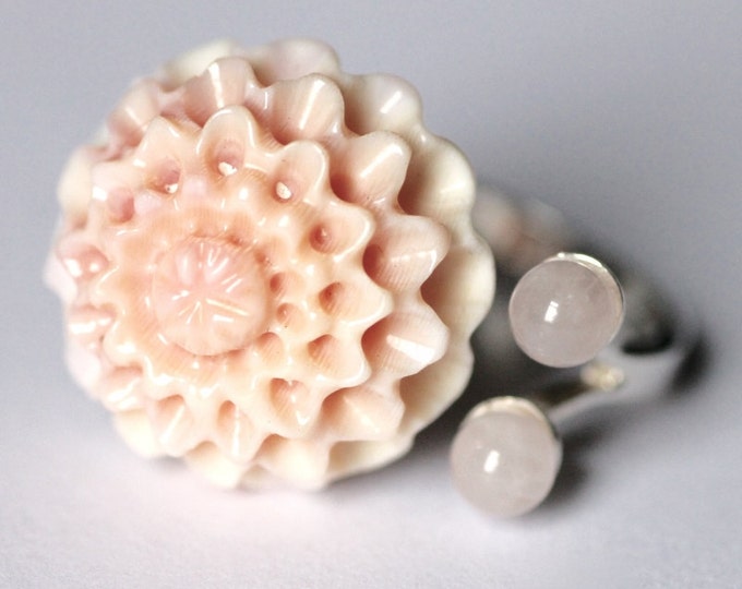 Shell flower ring flower rose quartz dainty natural shell gold ring