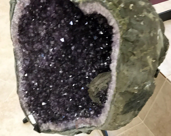 Amethyst Geode Heart- 113LBS 27" Tall X 20" Wide- Natural Geode- Home Decor \ Amethyst Crystal \ Geode \ Druzy \ Crystal \ Amethyst \ Decor