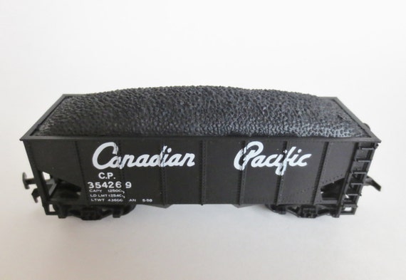 Life-Like HO Scale Canadian Pacific Coal Hopper Vintage CP