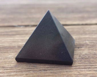BLACK TOURMALINE natural medium gemstone crystal pyramid 27-30mm