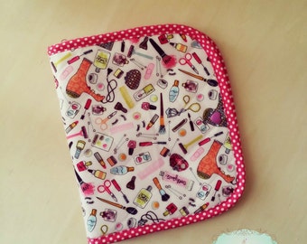 Pochette Manucure (tout le matériel nécessaire au soin des ongles )