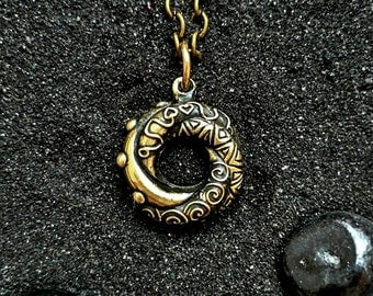 Algerian love knot (big) Galaxy Love pendant St. Valentine Necklace for Girlfriend Eva Green Necklace: Handmade Bronze Pendant with chain