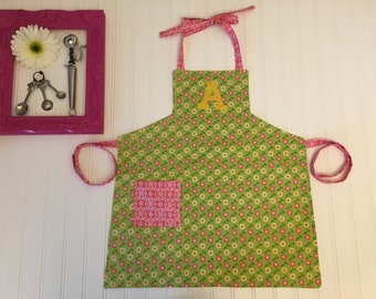 Girls green personalized apron, green kids apron, pink and green apron for girls, kids art apron, personalized apron kid, flower apron