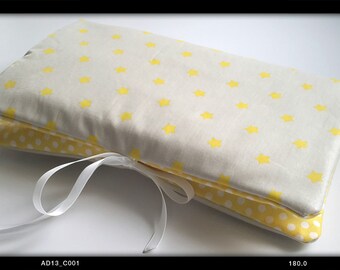 Cover 3-in-1 raw and yellow stars: range layers, protects health book and mini-matelas changing
