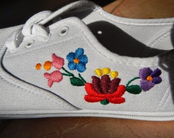 Embroidered sneakers, hand made embroidery, Kalocsa folk art