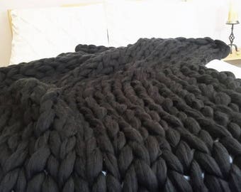 Chunky Knit Vegan Blanket, Super Chunky Vegan Yarn Blanket, Super Bulky,Arm Knit Blanket