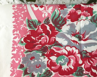 1950s Red And Pink Cotton Tablecloth