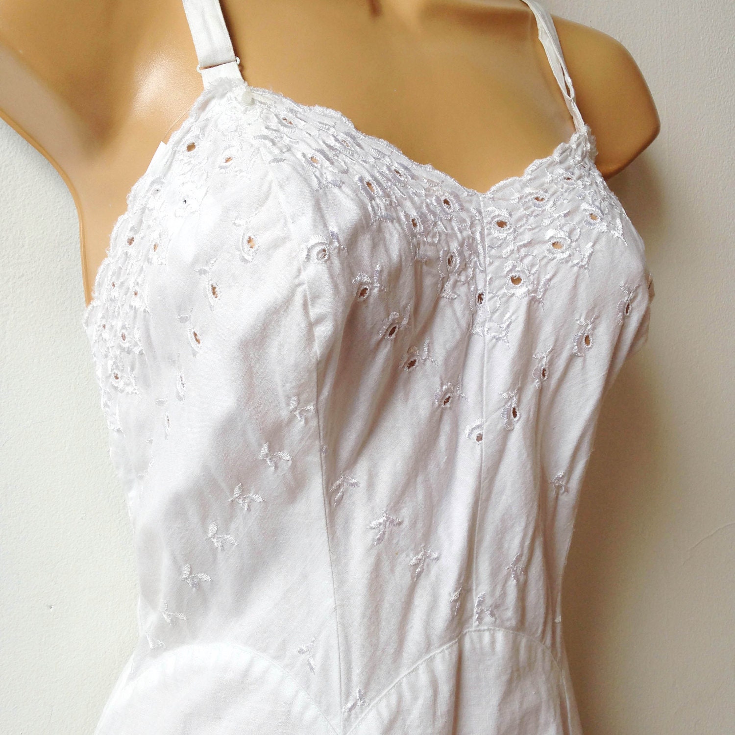 Vintage Nightgown 1950s White Eyelet Lace by CaveOfWondersVintage