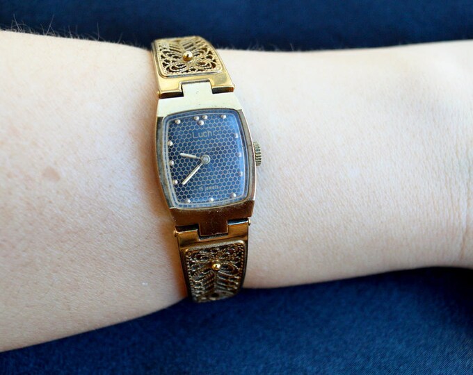 Vintage womens watch Luch - ladies square watch - Soviet mechanical women watches - Russian women's watch - Gold bracelet watch -