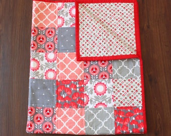 The Lorelai Quilt, baby girl quilt, baby quilt, baby bedding, nursery bedding, gray and red nursery, floral baby quilt, baby blanket, poppy