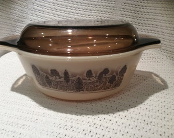 Pyrex Rustic Casserole Dish 1.25 Litre circa 1980