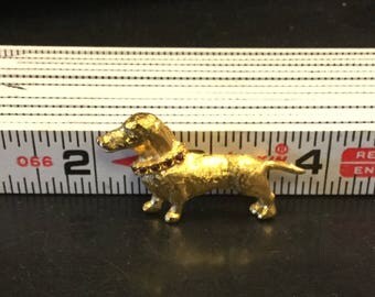 Vintage Dachshund Pin / Gold Toned Dog Pin
