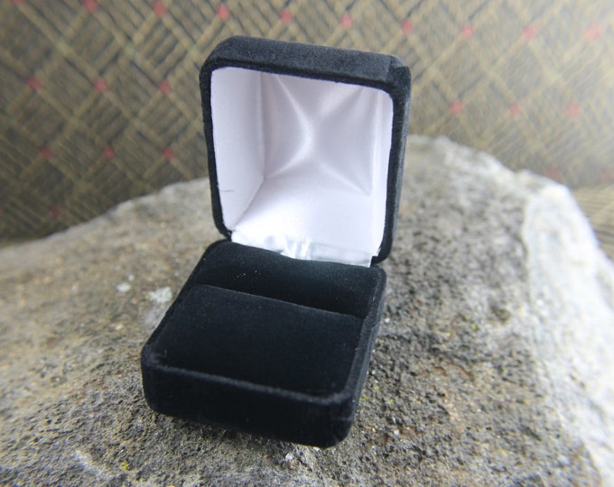 Black Velvet Ring Box / Ring Gift Box / Jewelry Gift Box / Ring Display Box / Ring Storage Box / Single Ring Box / Black Ring Box