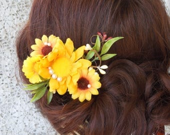 Sunflower hair clip, sunflower and pearls, sunflower hair piece, rustic sunflower hair accessory, sunflower bride hair, bridesmaid hairpiece