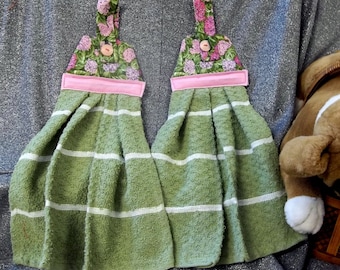 Hanging Kitchen Button Towels, Pink Hydrangea Print Top