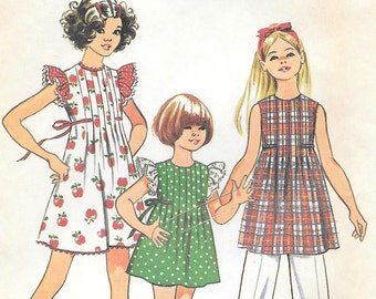 Simplicity 5481 1970s Girls Pleated Front Dress with Butterfly Sleeves Vintage Sewing Pattern Size 8 Breast 27