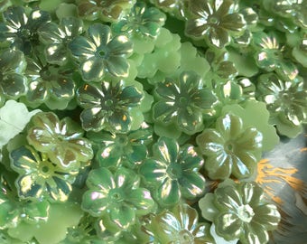 shabby chic Beads,Vintage Flowers Beads,Aurora Borealis Flowers,AB Beads,Flower Cabochons, 13mm Cabochons,Green Flowers,Flat Back,#1720B