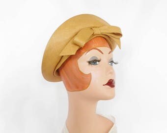 Vintage 1960s hat, straw cloche bandeau with bow, Emme