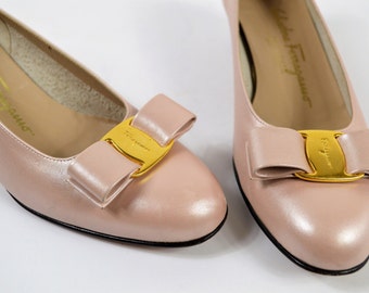 casual shoes with 1 inch heel