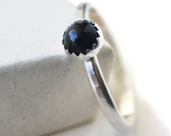 5mm Black Onyx Ring, Custom Engravable Minimalist Gemstone Stacking Jewelry, Personalized Sterling Silver Band