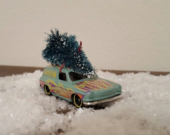 Vintage Collectible Hotwheels 1969 VW Squareback Bottlebrush Tree Christmas Ornament