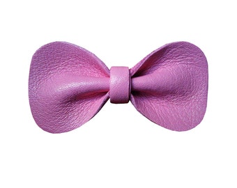 Jolie Broche Noeud Papillon "Bowtie 6", Bords Arrondis, Cuir Véritable, Fait Main, Couleur Rose Bonbon Pink
