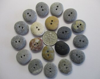 BEACH SEA STONE 17mm Buttons 19 Double Drilled Black Brown Red Khaki Natural Stones Real Surf Tumbled Sewing Knitting Rock Button Peb 1317