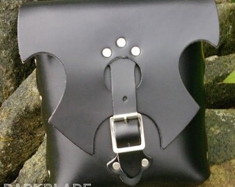 Claw Leather Belt Pouch for Larp, Cosplay and General Putting Stuff in.