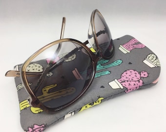 Cactus sunnies pouch,handmade sunglasses pouch,cactus sunglasses case,unique teenager gift,cactus sunnies case,soft eyeglasses pouch