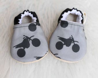 Dirtbike Baby Shoes, Dirt Bike Baby Boy Shoes, Soft Sole Shoes, Baby Booties, Baby Boy Shoes, baby Shoes, Motocross Baby, Dirtbike Booties