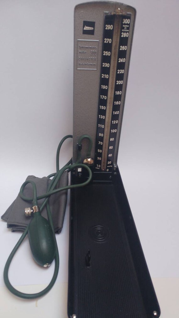 Marshall 85 oscillometric sphygmomanometer