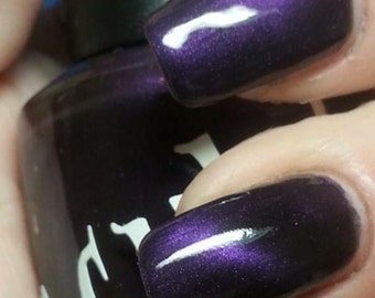 Unique "Charismatic" 3D Magnetic Purple Nail Polish Full Size 15ml Bottle