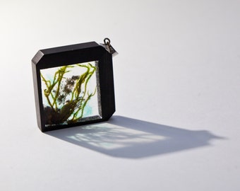 Resin pendant Statement necklace Wood and resin pendant Silver 925 pendant Botanical pendant Wooden necklace Floral pendant Moss flowers