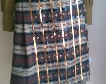 Zinco skirt Scottish Kilt cotton 1980 /Zinco Kilt Skirt cotton Scotswoman on 1980's kitsch decoration in front