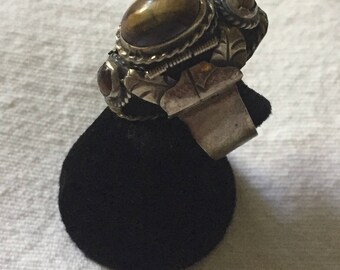 Beautiful 1960's tigers eye Taxco Mexico silver poison ring Ajustable