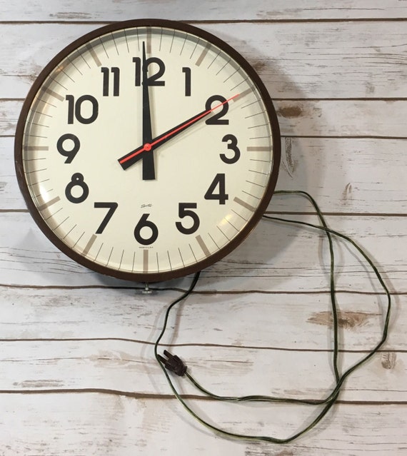 Vintage Mid Century Spartus Large Round Circular by CattyBritches